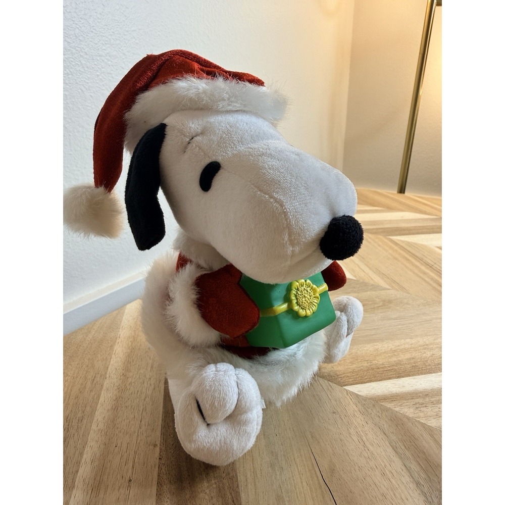 Gemmy Snoopy Plush Present Plays‎ We Wish You A Merry Christmas Peanuts Song 8"
